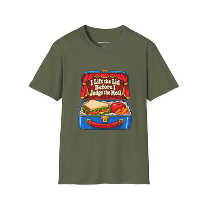 Graphic fitness T-shirt featuring the "I Lift the Lid Before I Judge the Meal" design.
